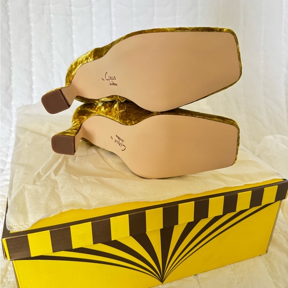 NWT Sam Edelman Velvet Booties - Picture 6 of 6